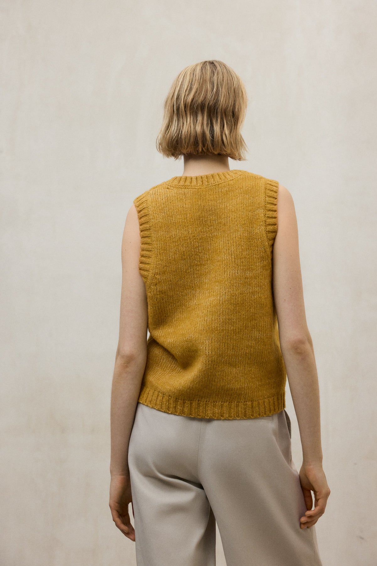 MUSTARD MAPLE SWEATER