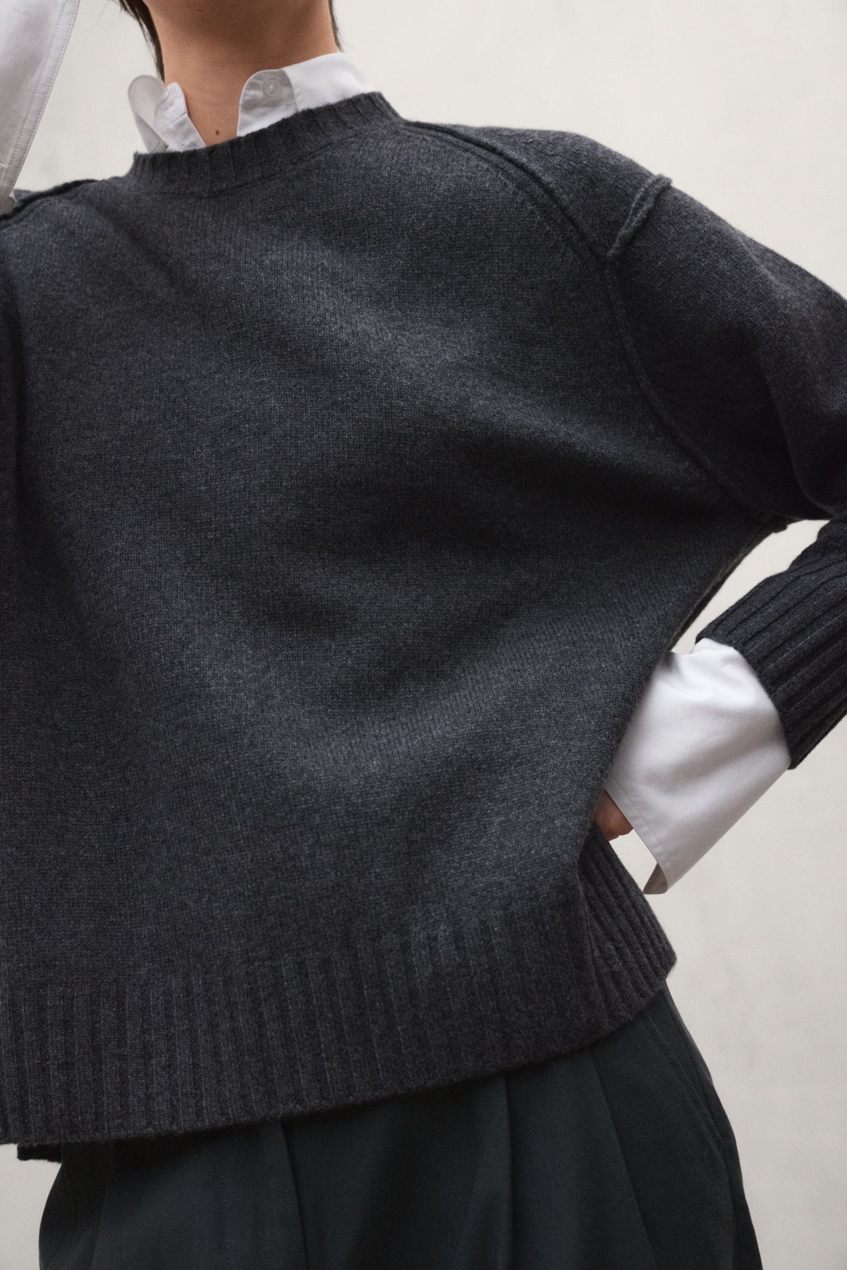 JERSEY MOCAN GRIS OSCURO