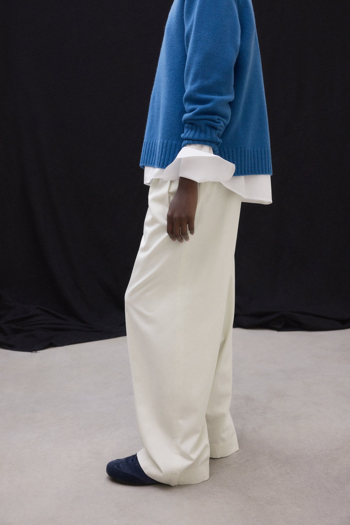 PULL MOCAN BLEU