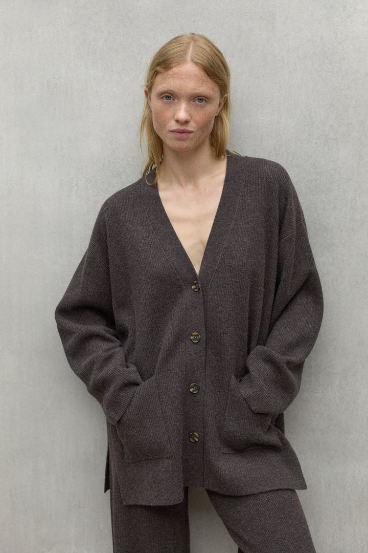 DARK BROWN NIM SWEATER