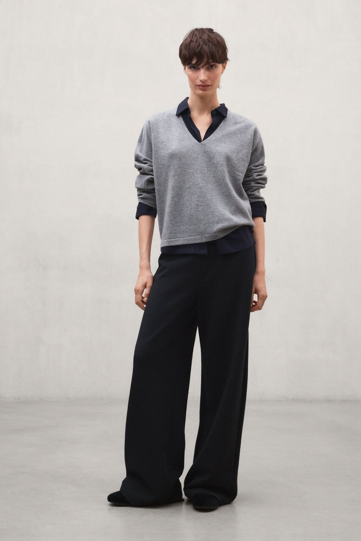 GREY YEBES SWEATER