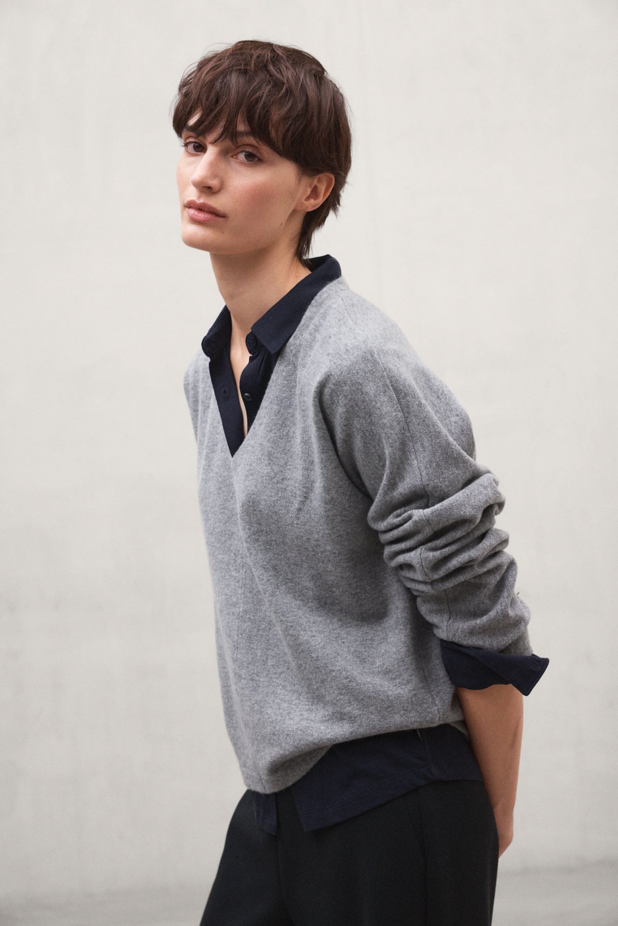 GREY YEBES SWEATER