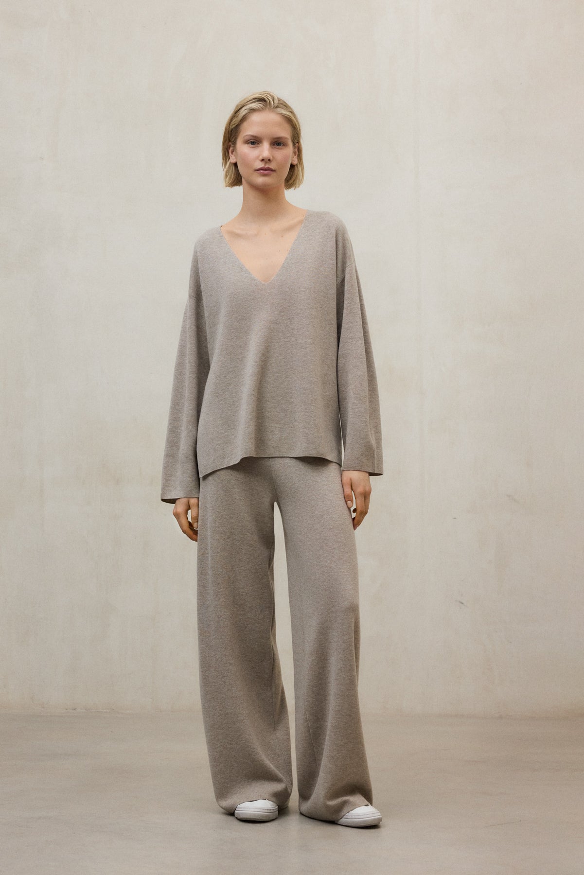 BEIGE CABRIL TROUSERS