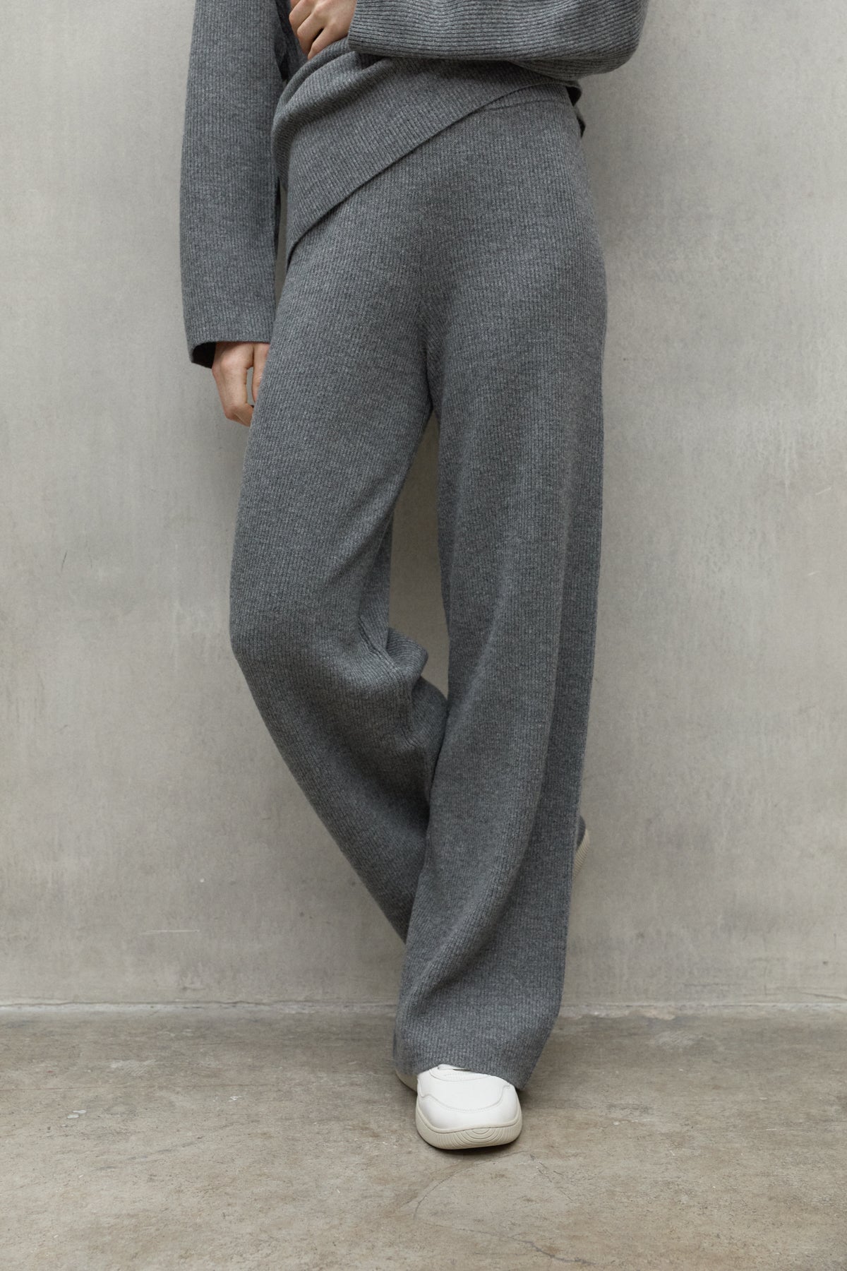 GREY CIPRE TROUSERS
