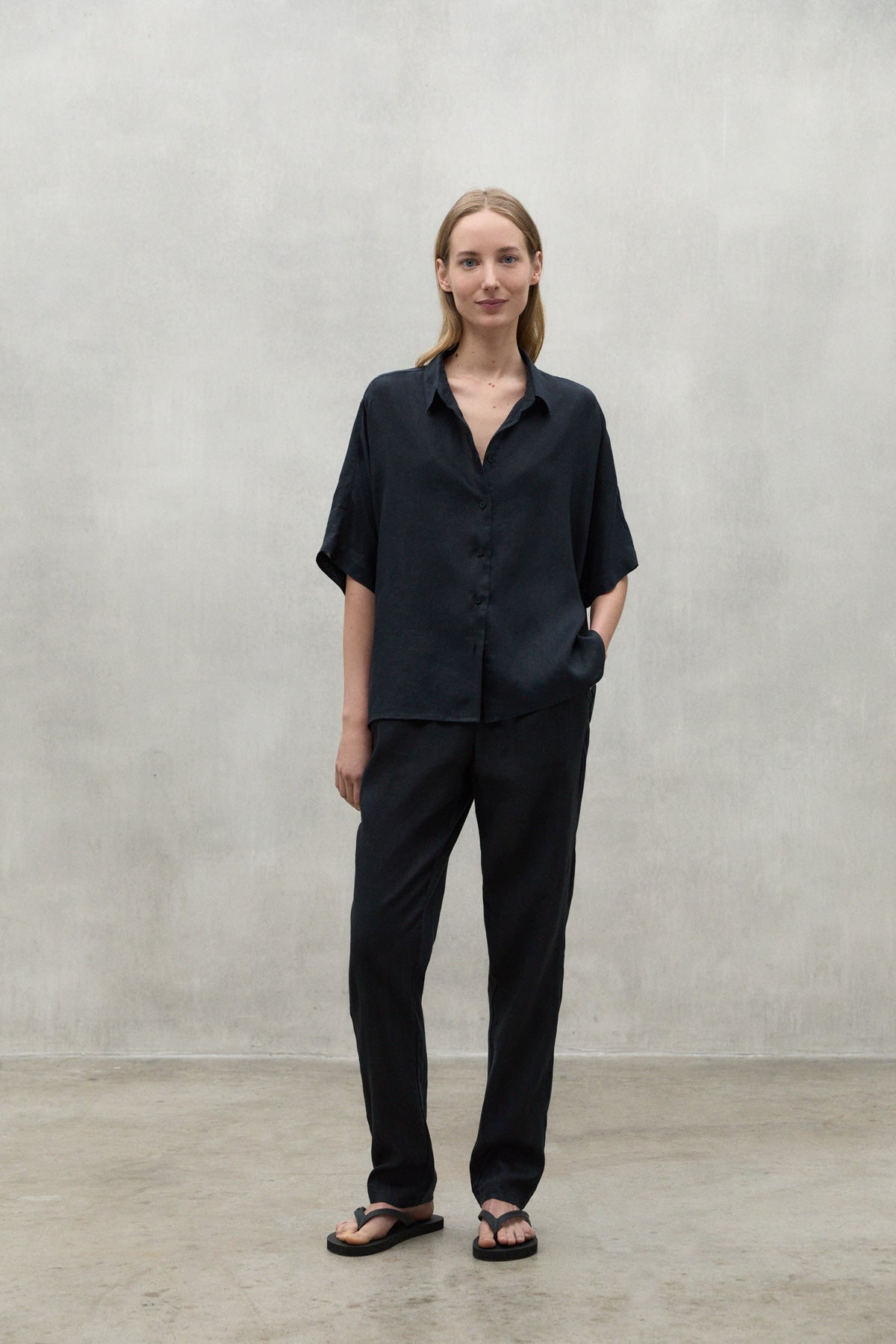 BLACK INDO LINEN TROUSERS