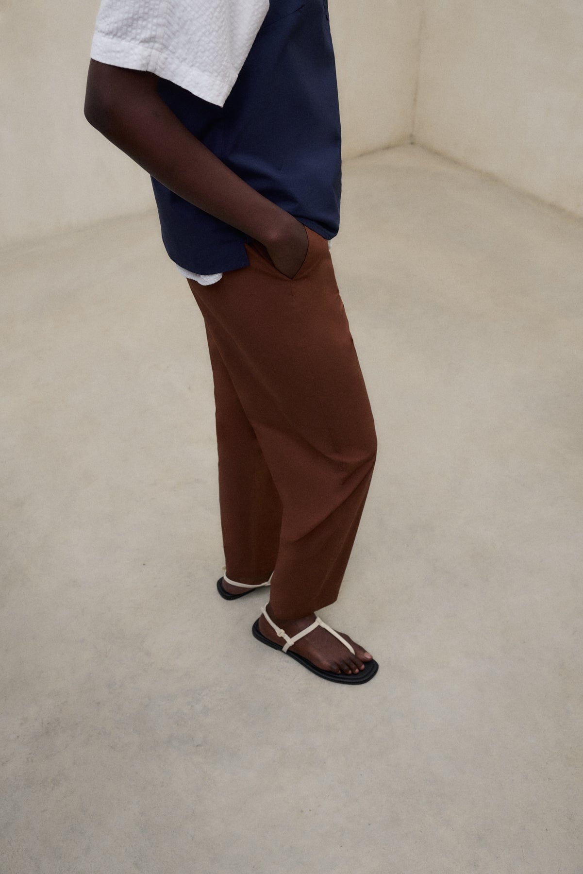 BROWN LAGA TROUSERS