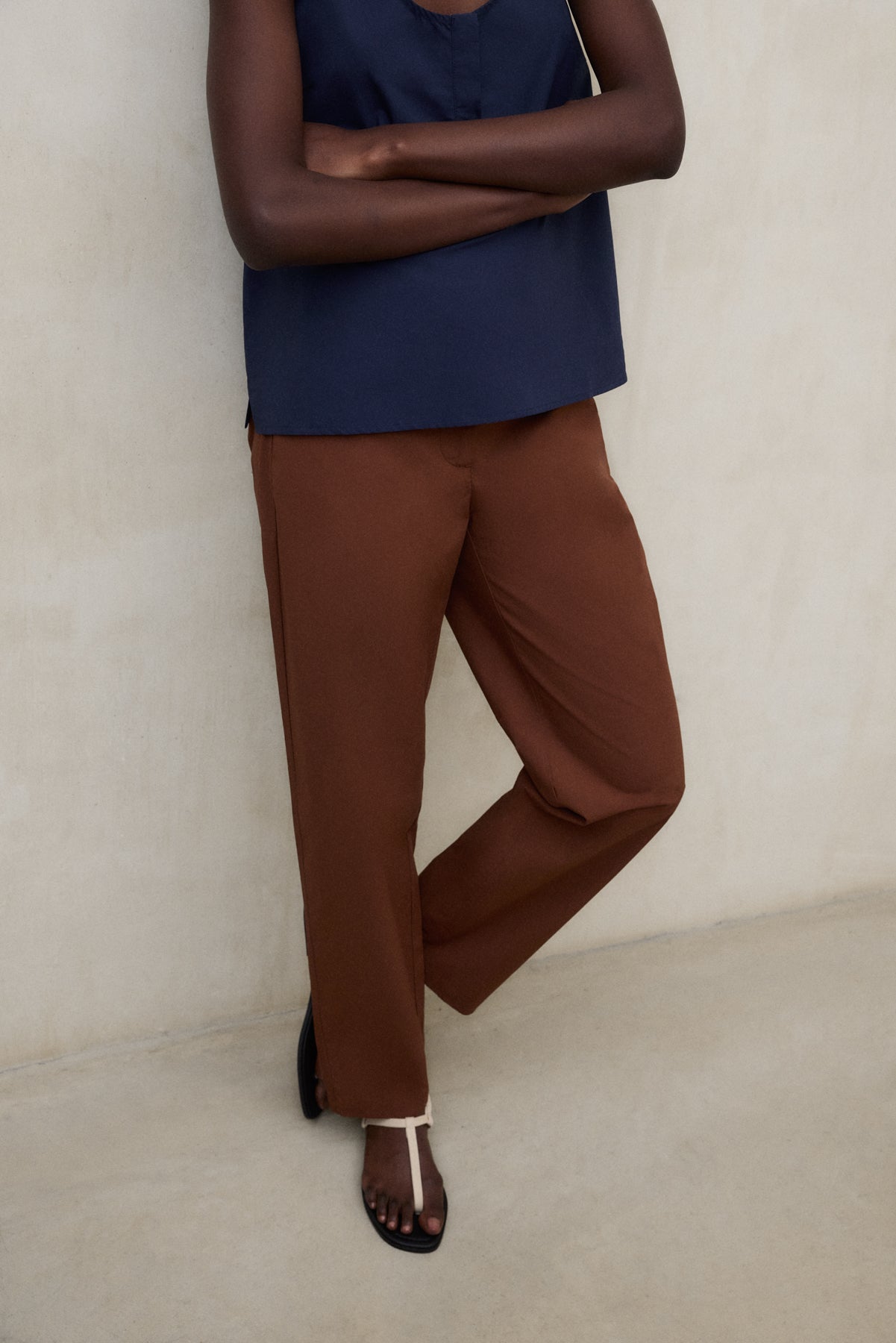 BROWN LAGA TROUSERS