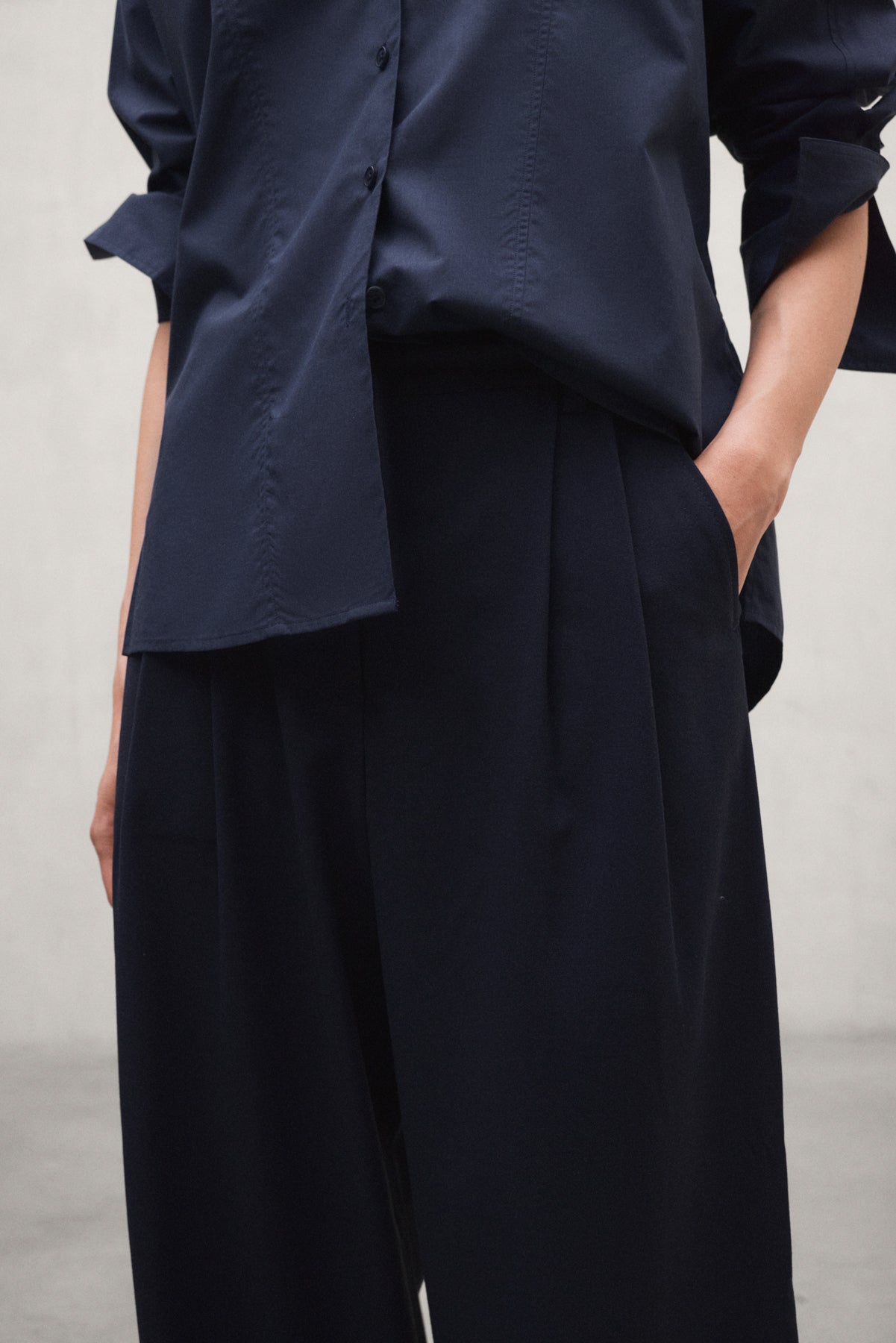 PANTALÓN MIEL AZUL MARINO