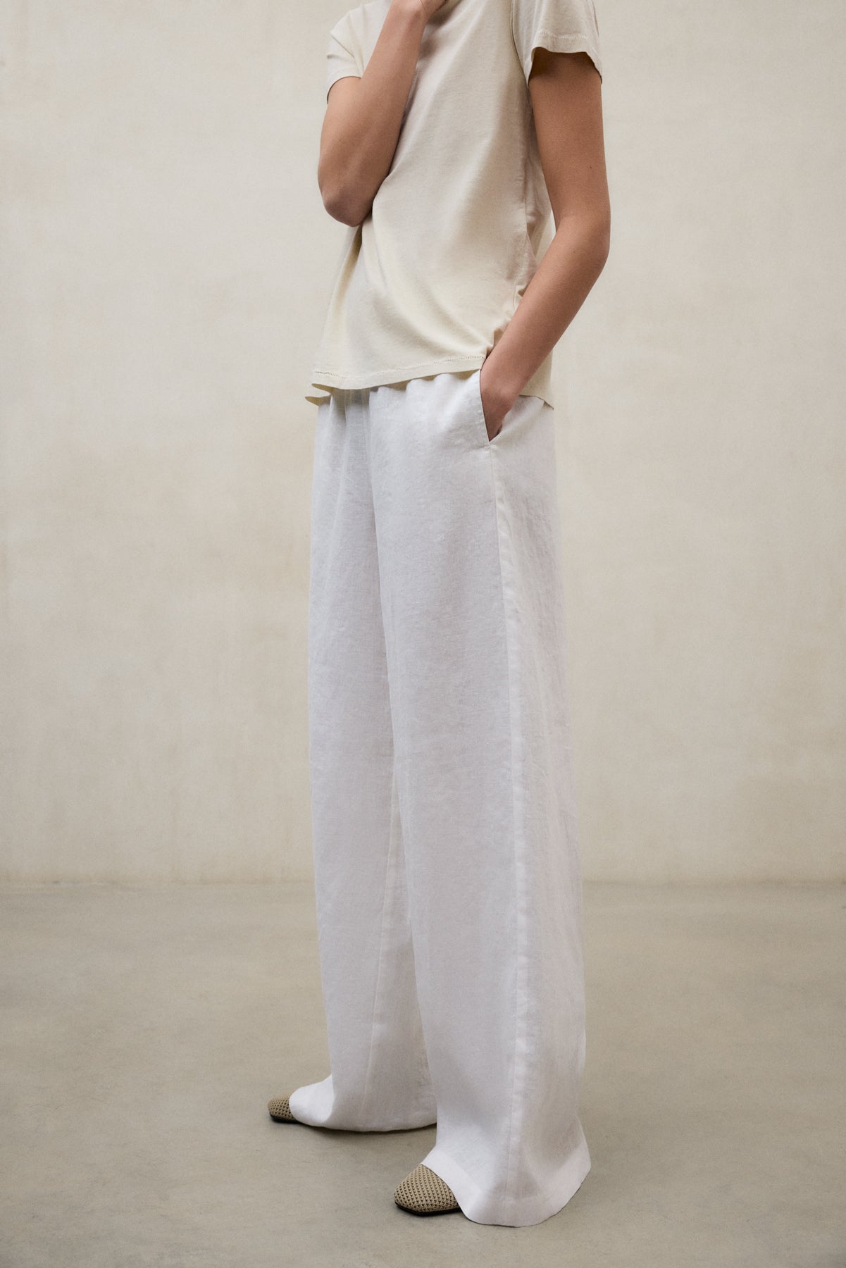 WHITE MOSSI TROUSERS