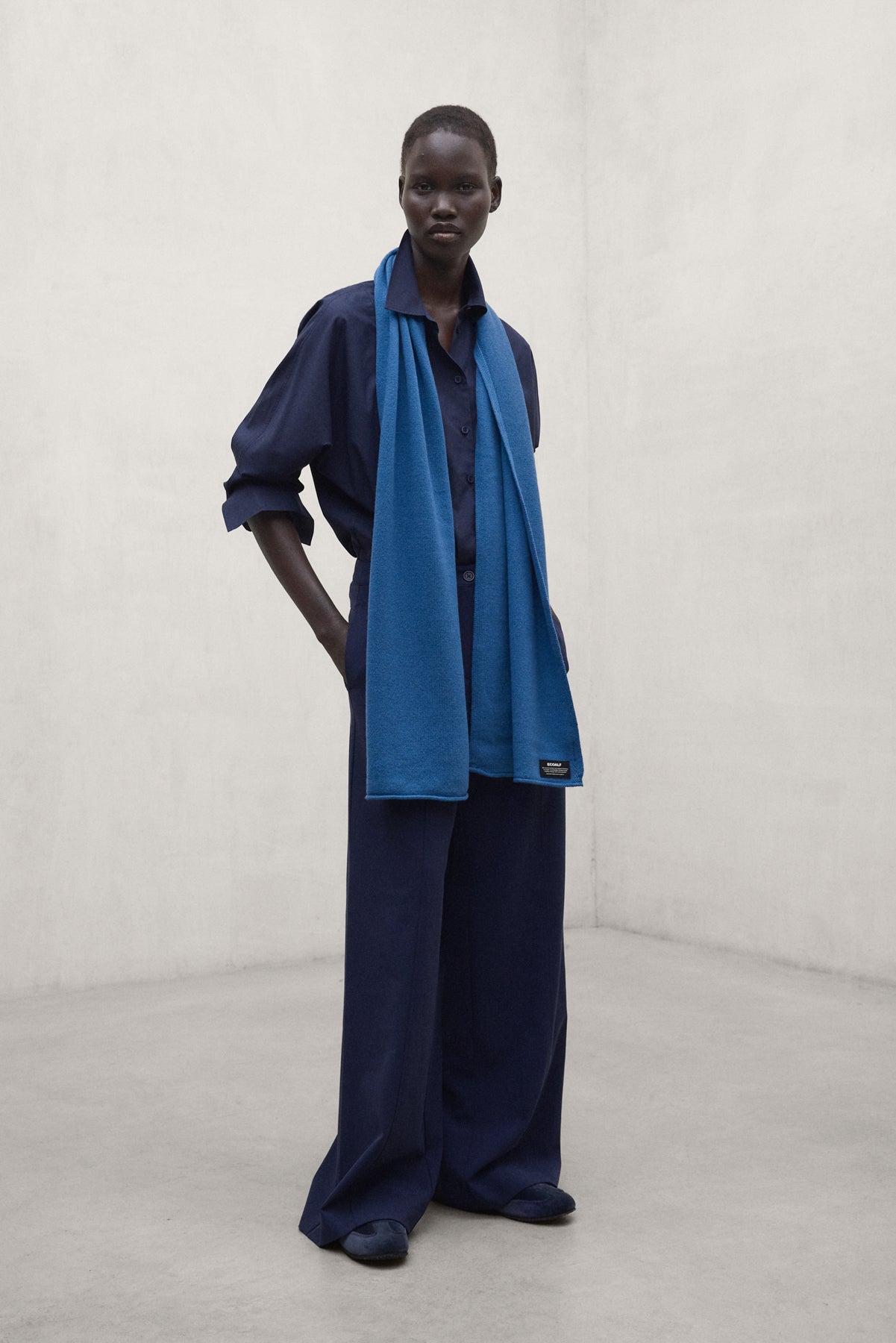 PANTALÓN SIERRA AZUL MARINO