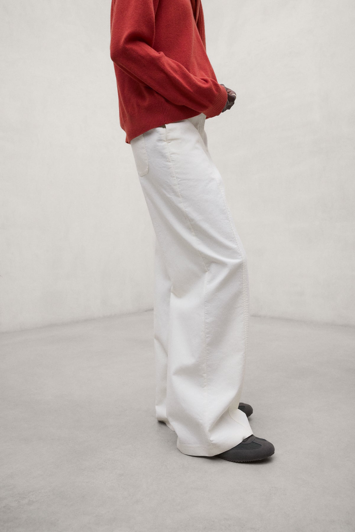 HOSE SIERRA WEISS