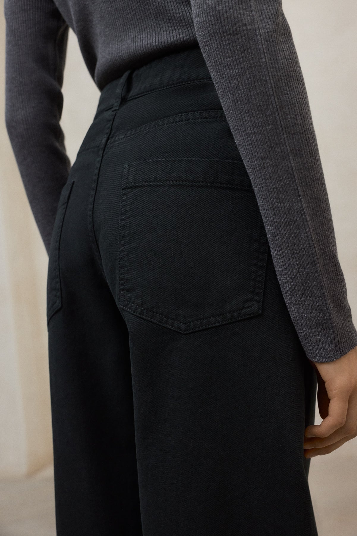 BLACK VALLEY TROUSERS