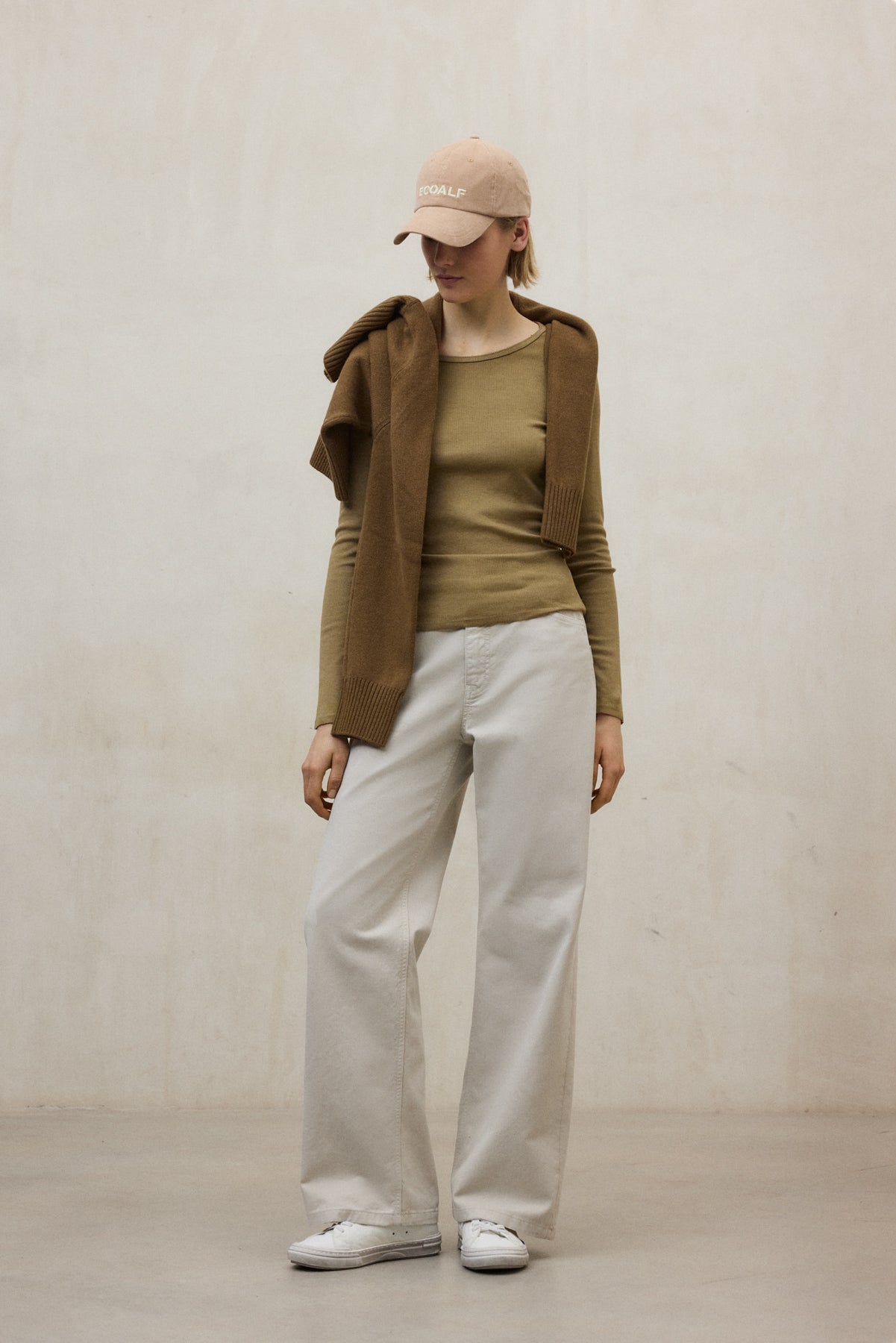 BEIGE VALLEY TROUSERS