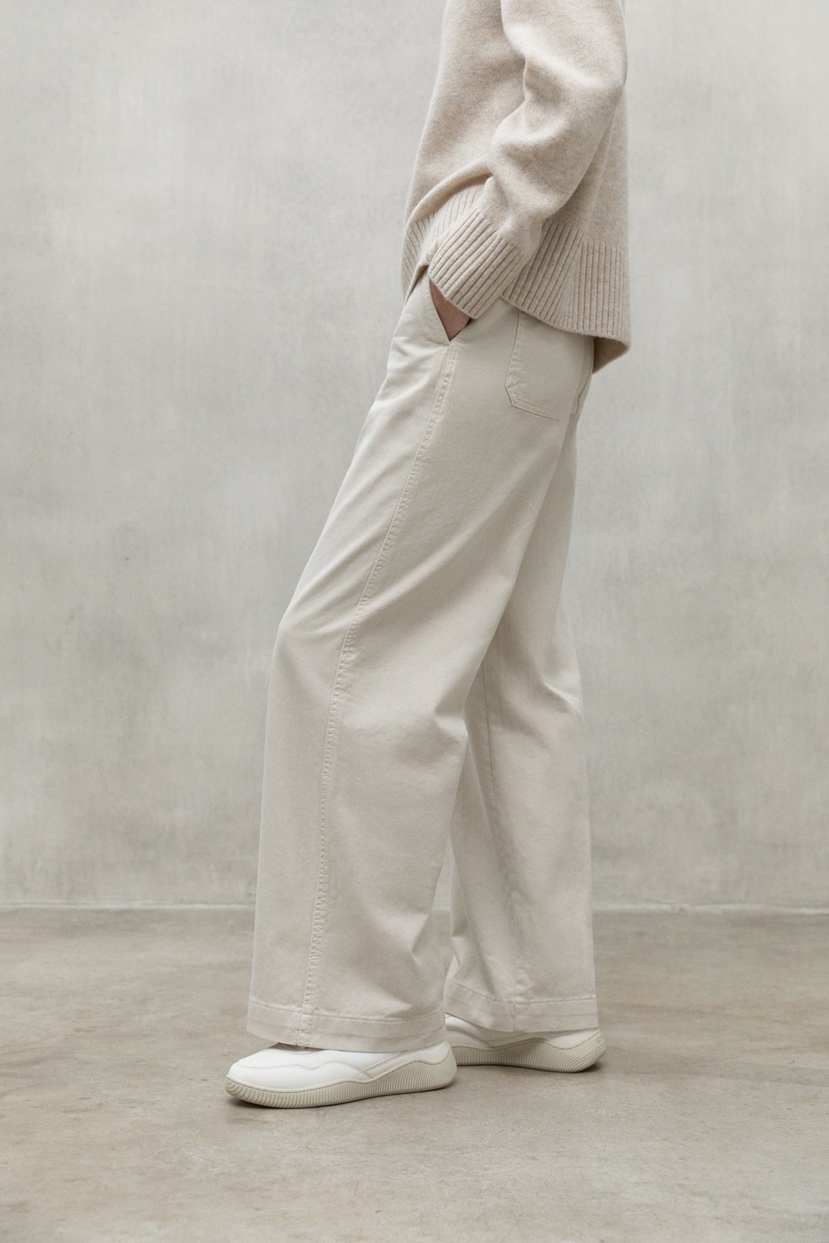 HOSE VALLS HELLBEIGE