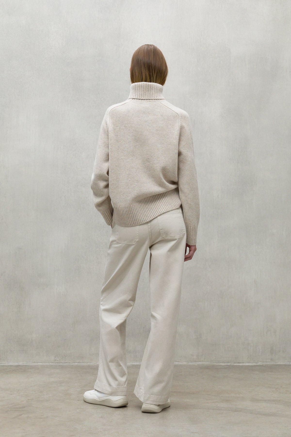 HOSE VALLS HELLBEIGE