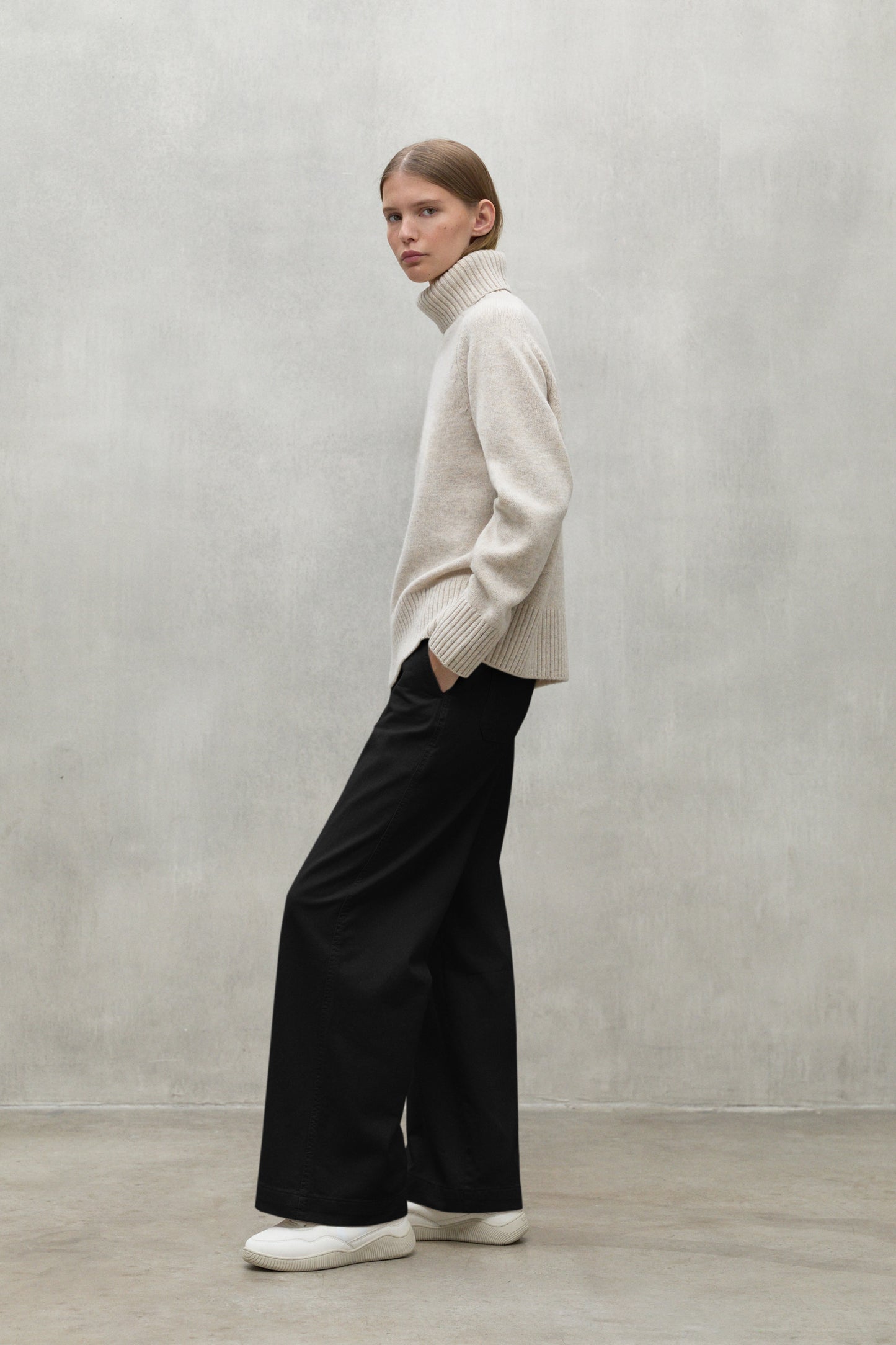 BLACK VALLS TROUSERS