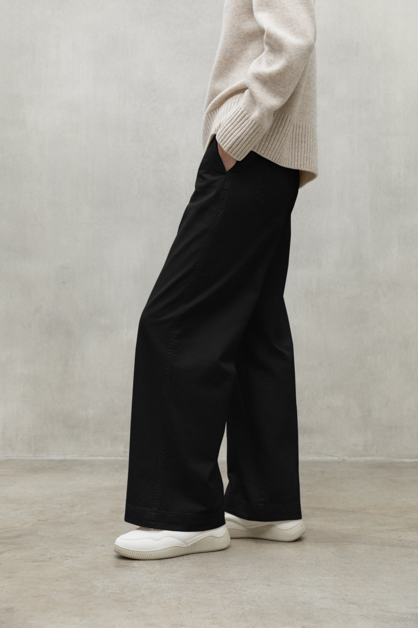 BLACK VALLS TROUSERS