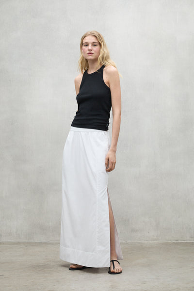 新品未使用Enof velvet long skirt white Sサイズ ENOF（イナフ）の「velvet long skirt（スカート）」 - WEAR