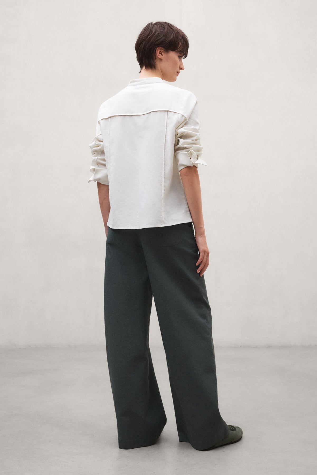 HOSE SIERRA KHAKI