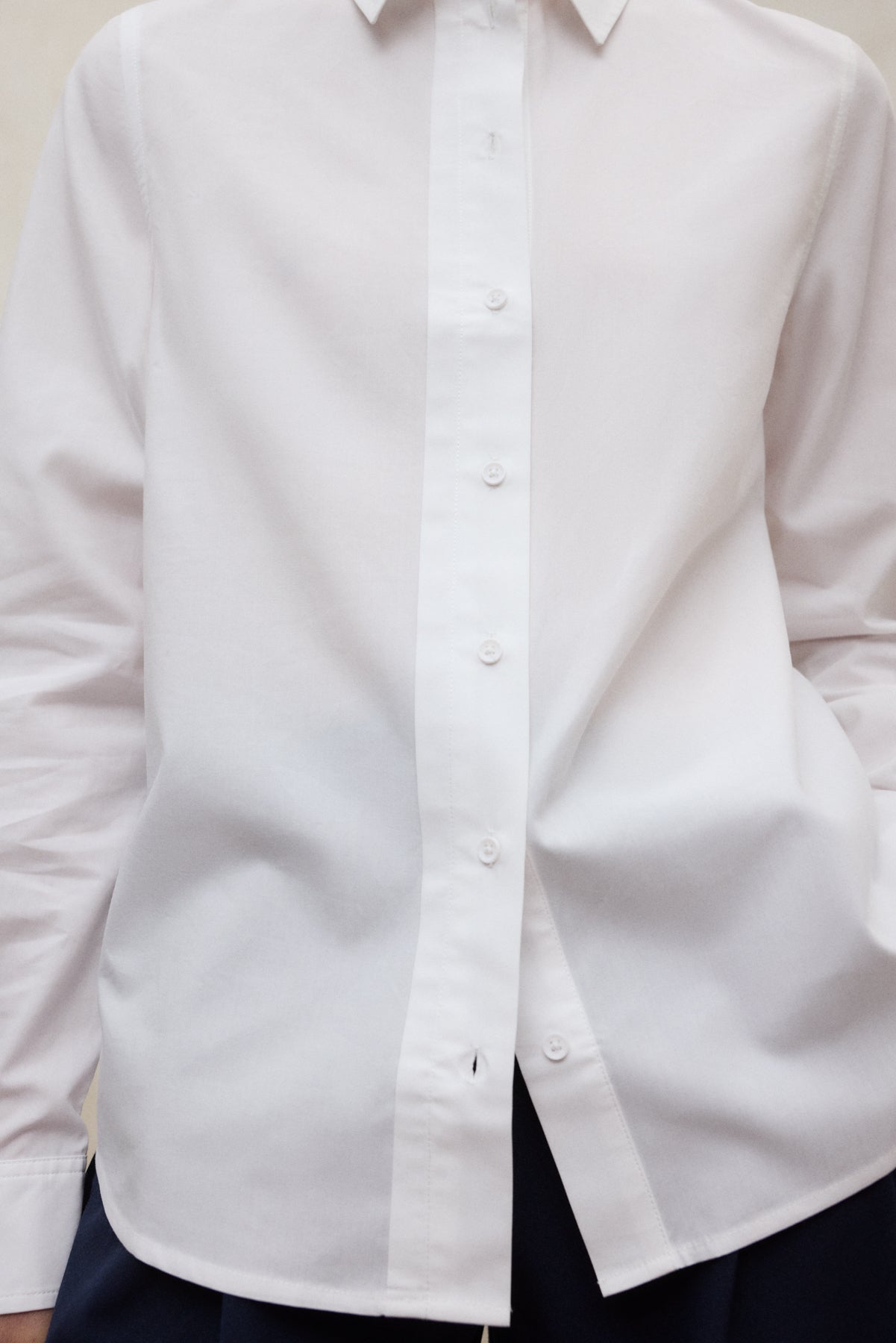 WHITE TRIMA SHIRT