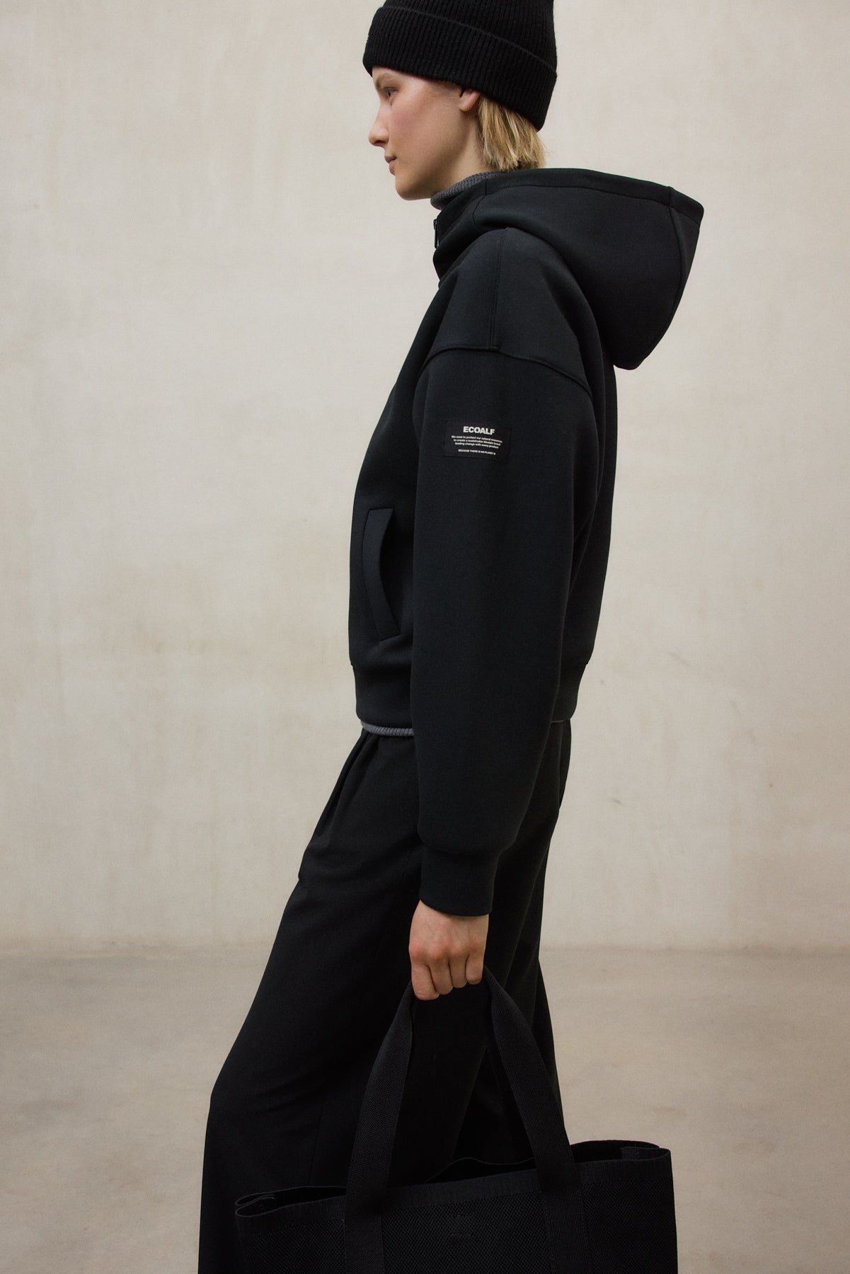 SUDADERA ARICA NEGRA