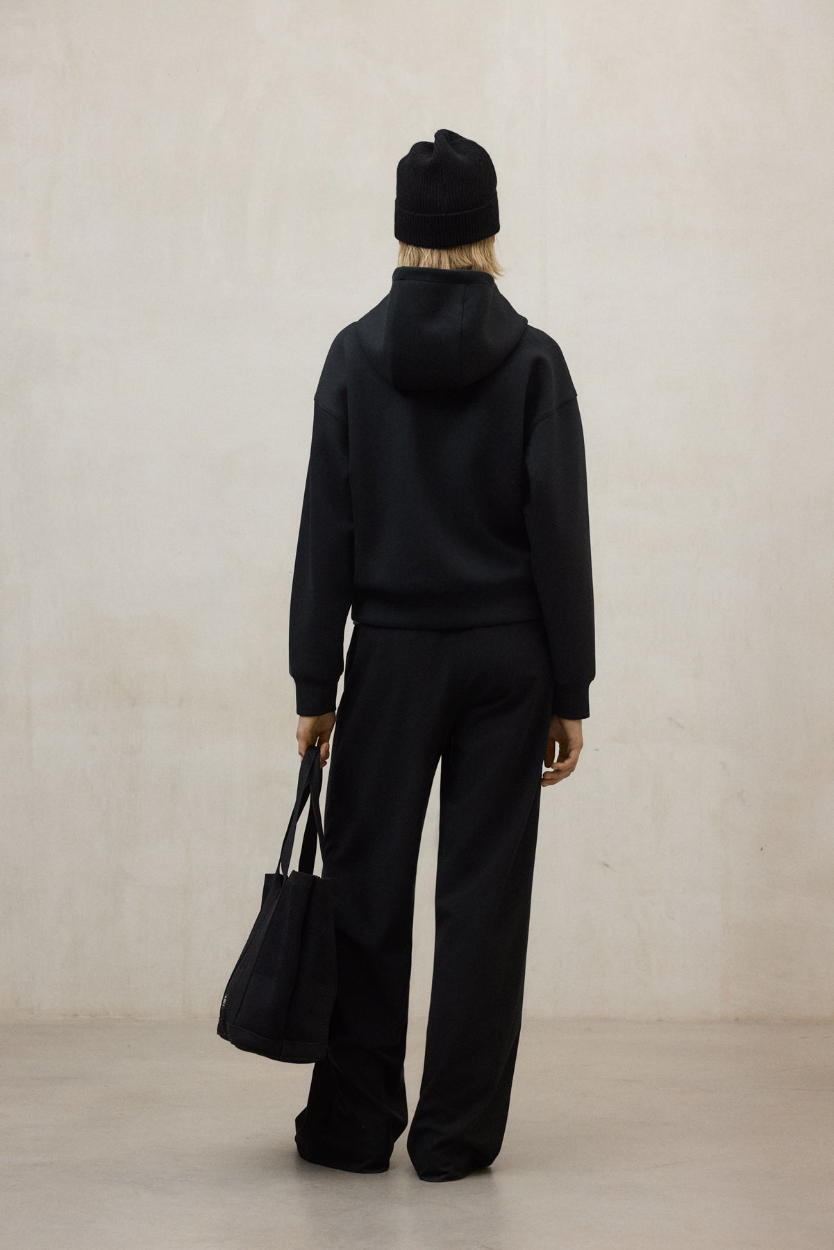 SUDADERA ARICA NEGRA