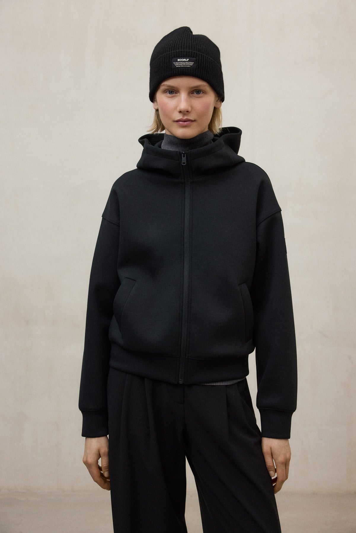 SUDADERA ARICA NEGRA