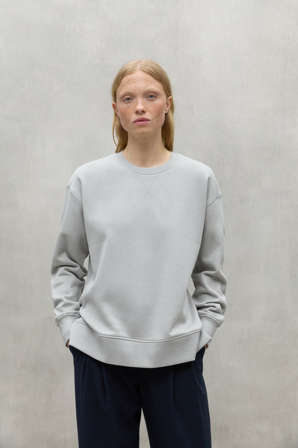LIGHT GREY STORM SWEATSHIRT