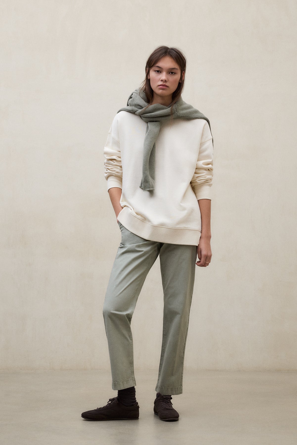 BEIGE STORM SWEATSHIRT