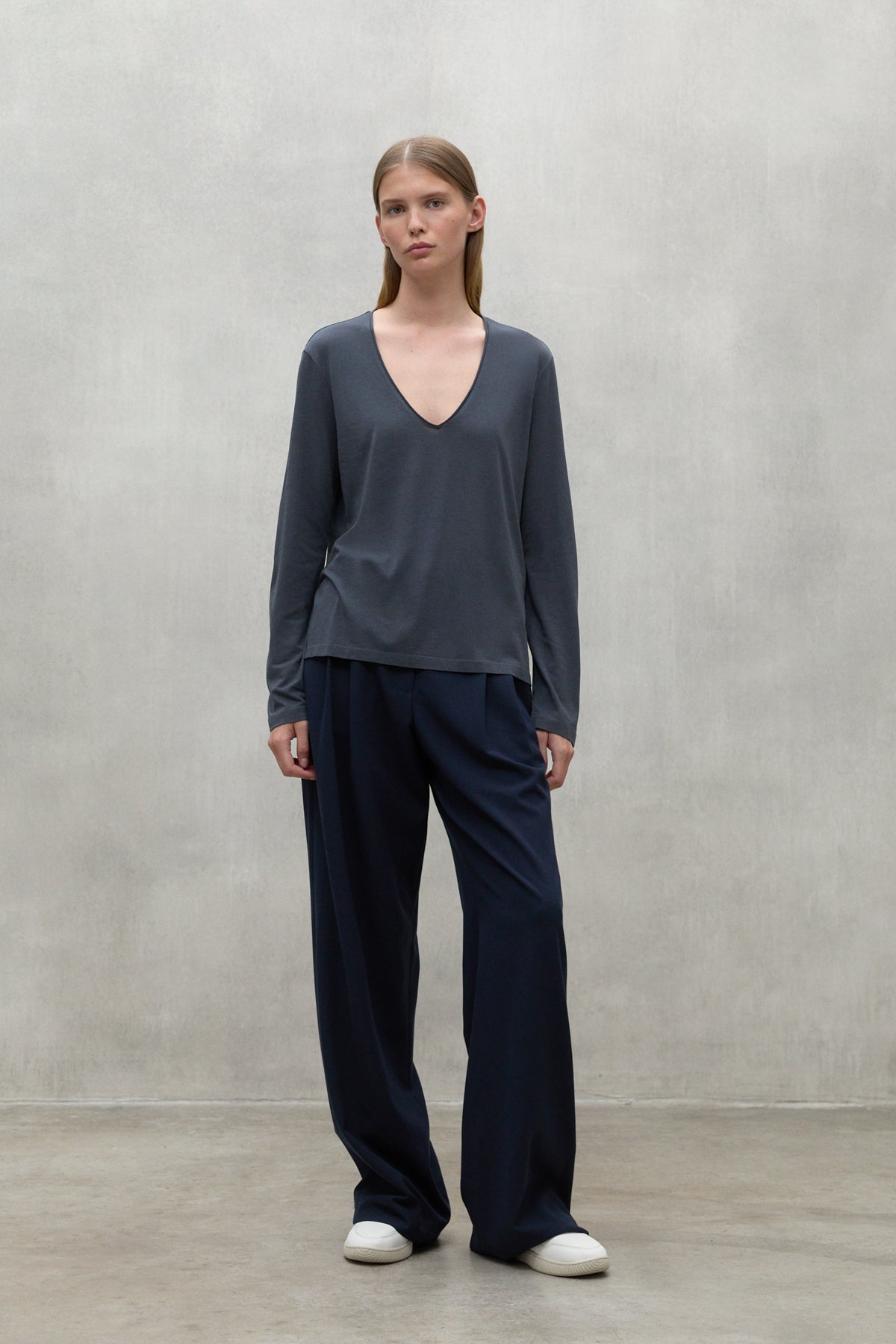 CAMISETA BEA GRIS OSCURO