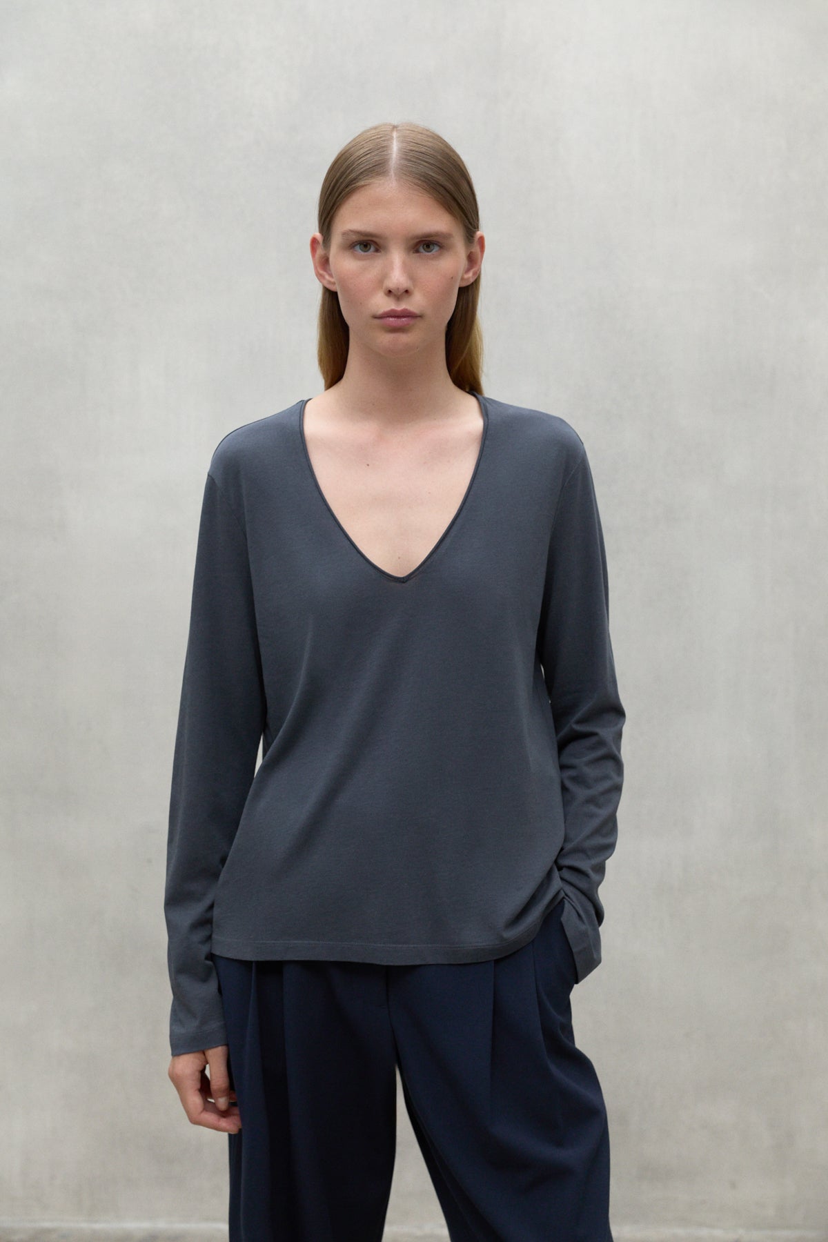 CAMISETA BEA GRIS OSCURO