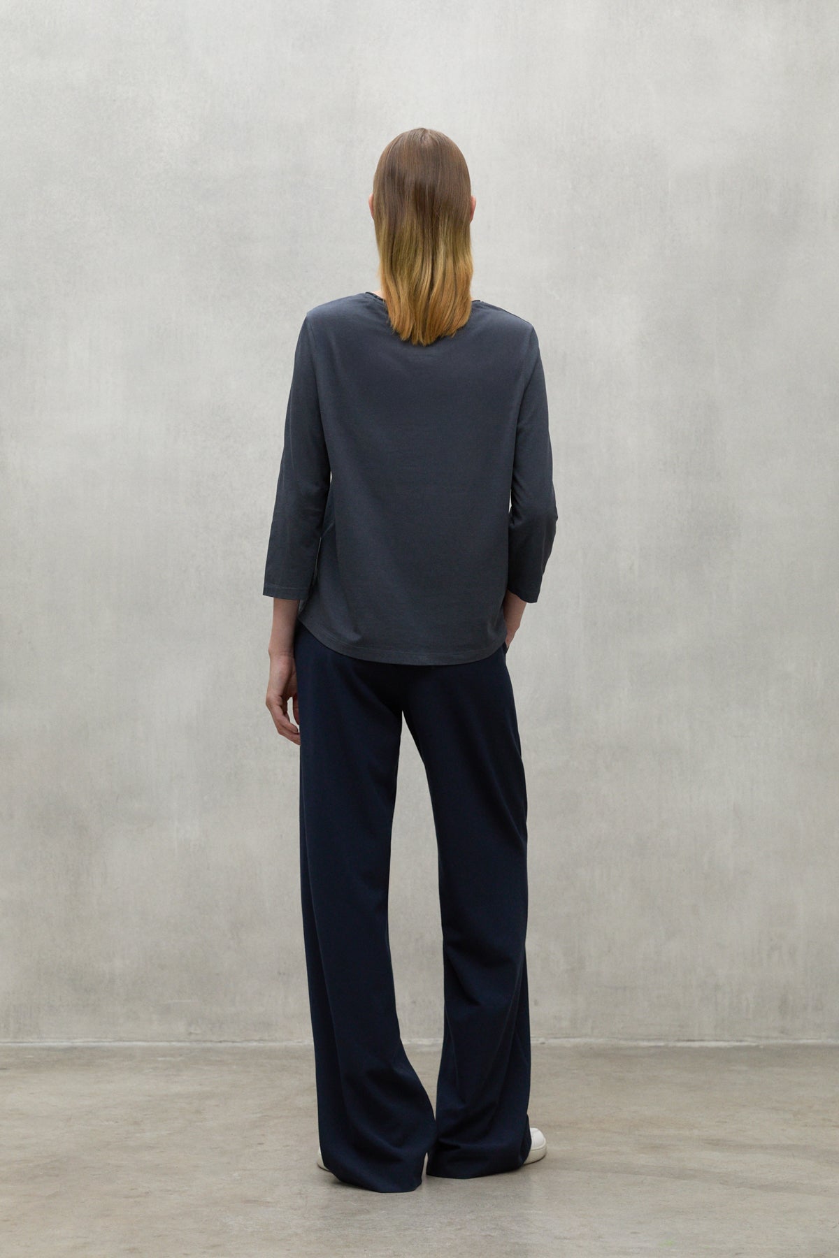 DARK GREY BEJA T-SHIRT