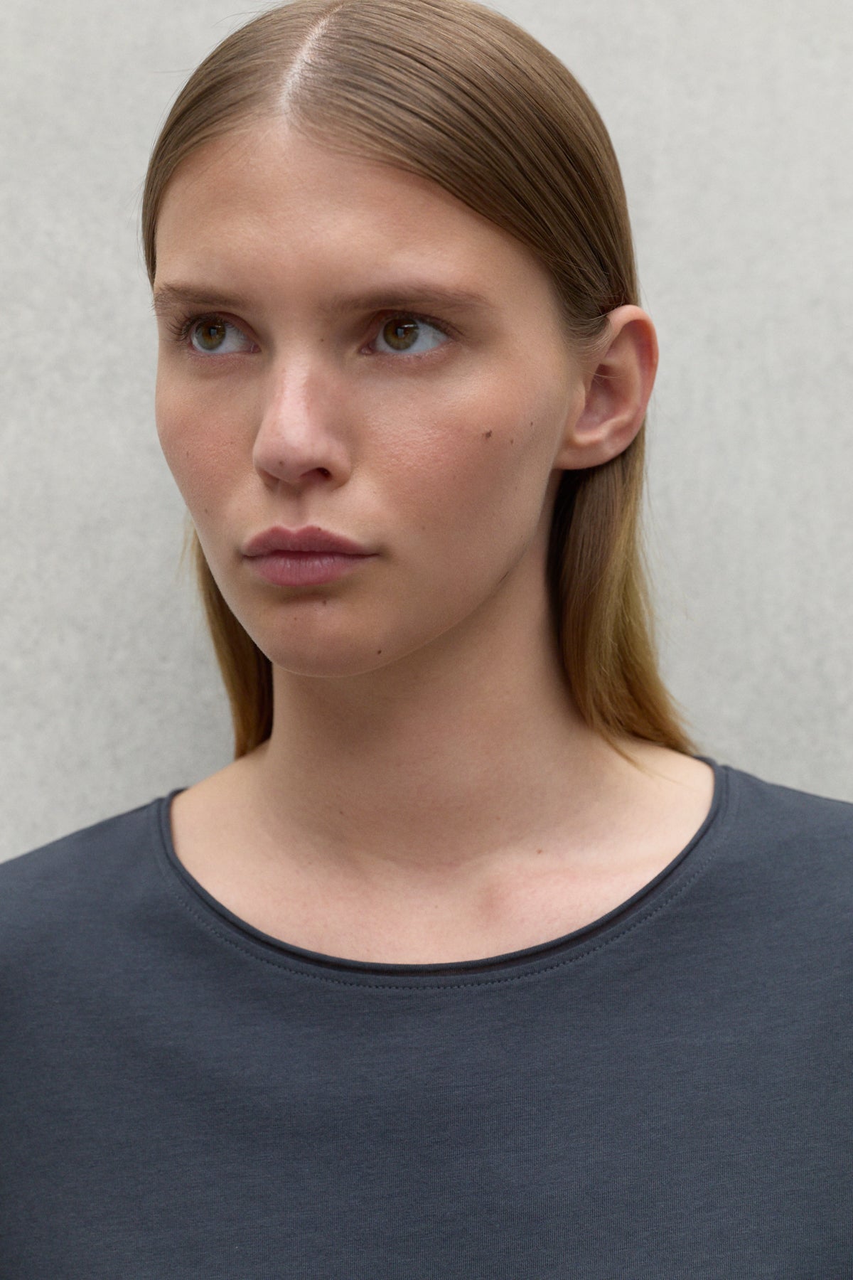 DARK GREY BEJA T-SHIRT