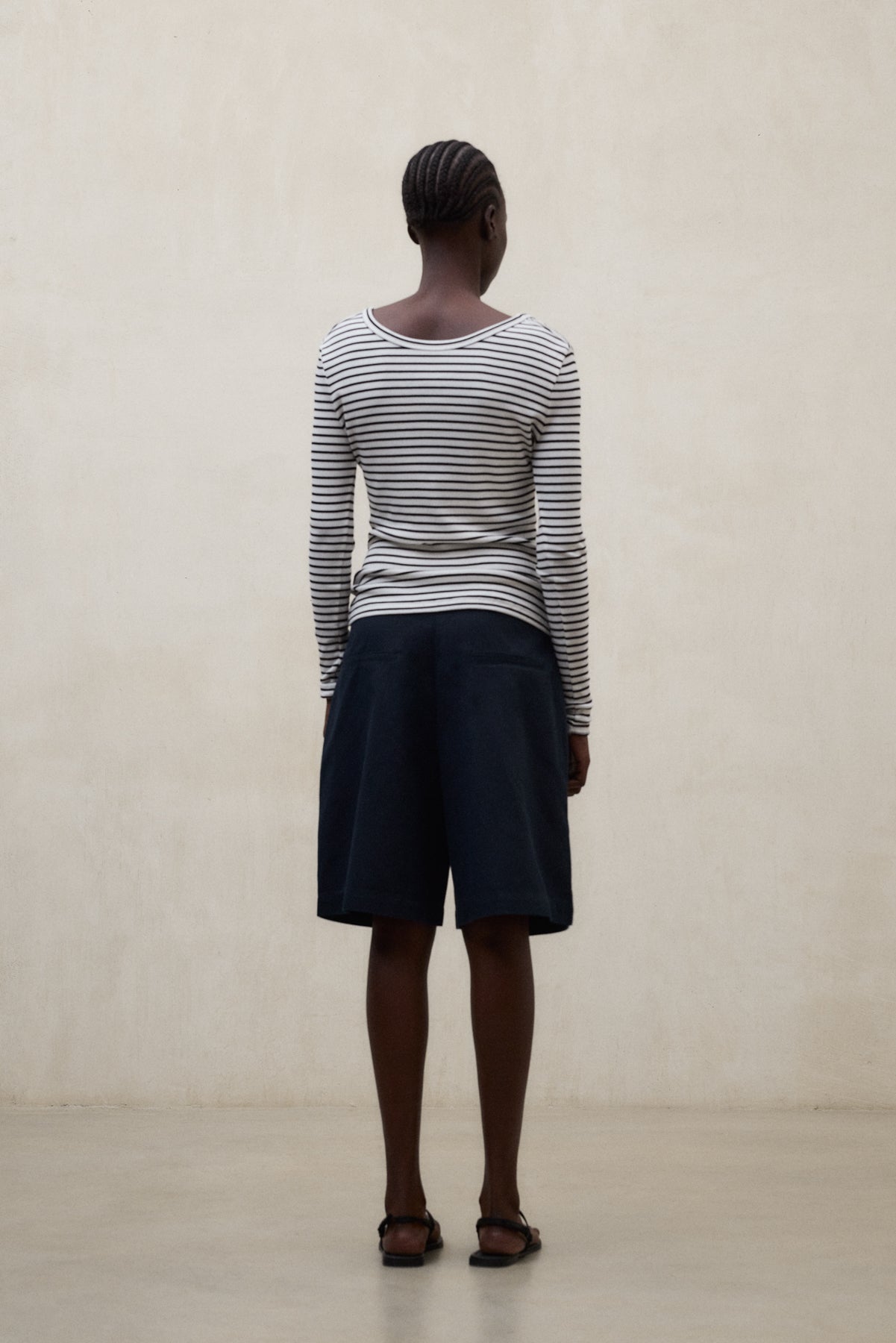 CAMISETA DE MANGA LARGA FARO A RAYAS NEGRA