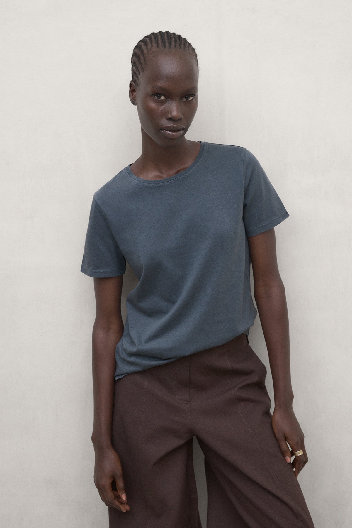 KHAKI LAKE T-SHIRT