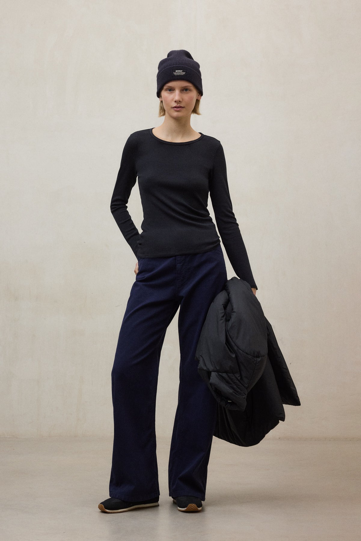 BLACK LONG-SLEEVED SINES T-SHIRT