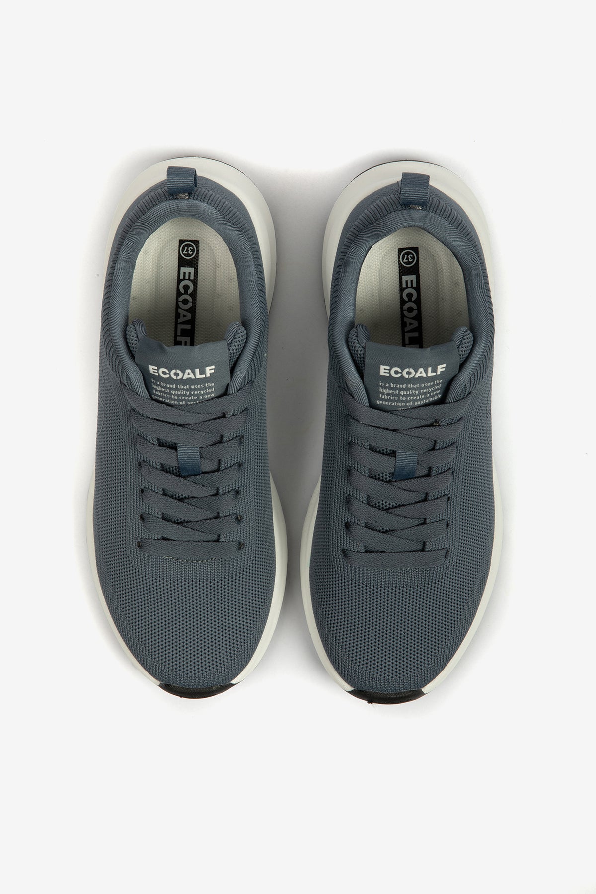 NAVY BLUE CONDEKNIT TRAINERS