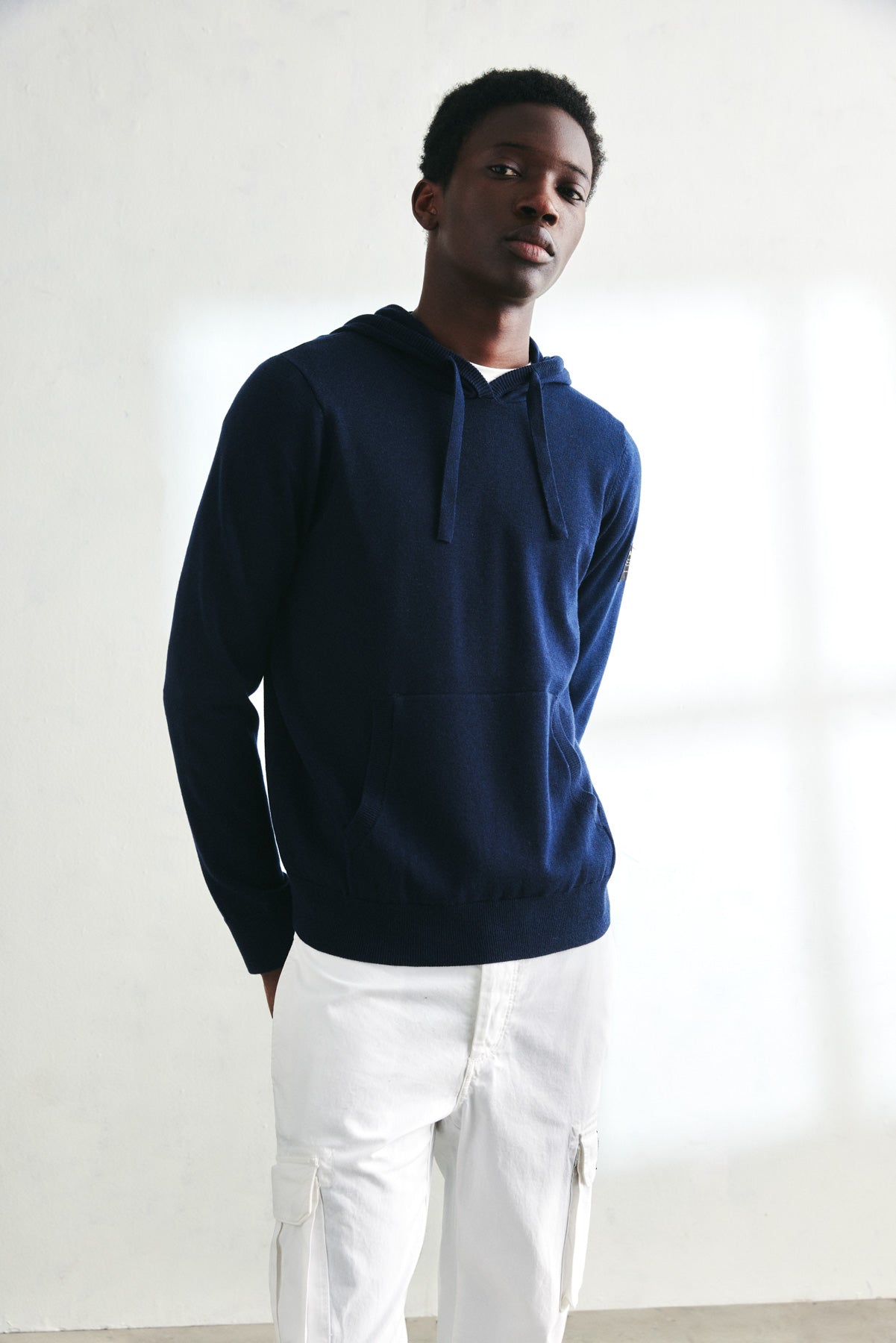 NAVY BLUE CARPE KNITTED SWEATER